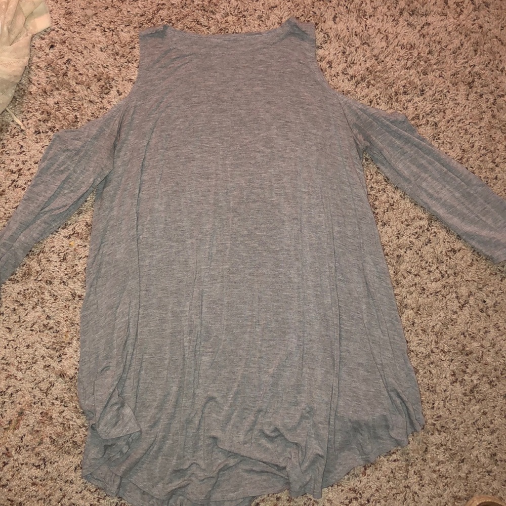 shoulder cut out top